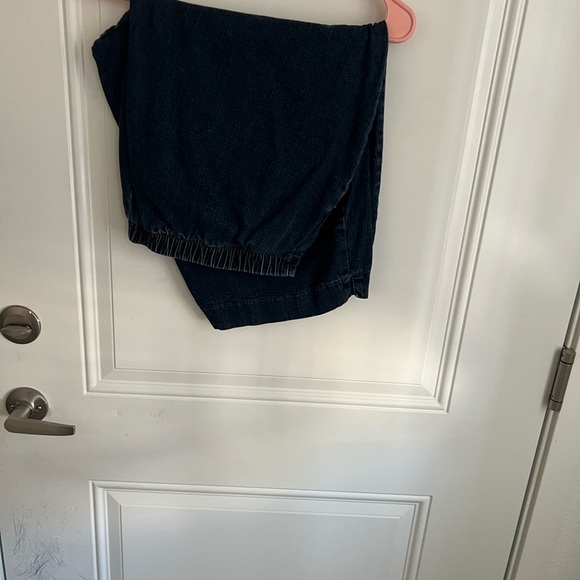 Just my size blue jeans capris 3x pull on - Picture 2 of 4